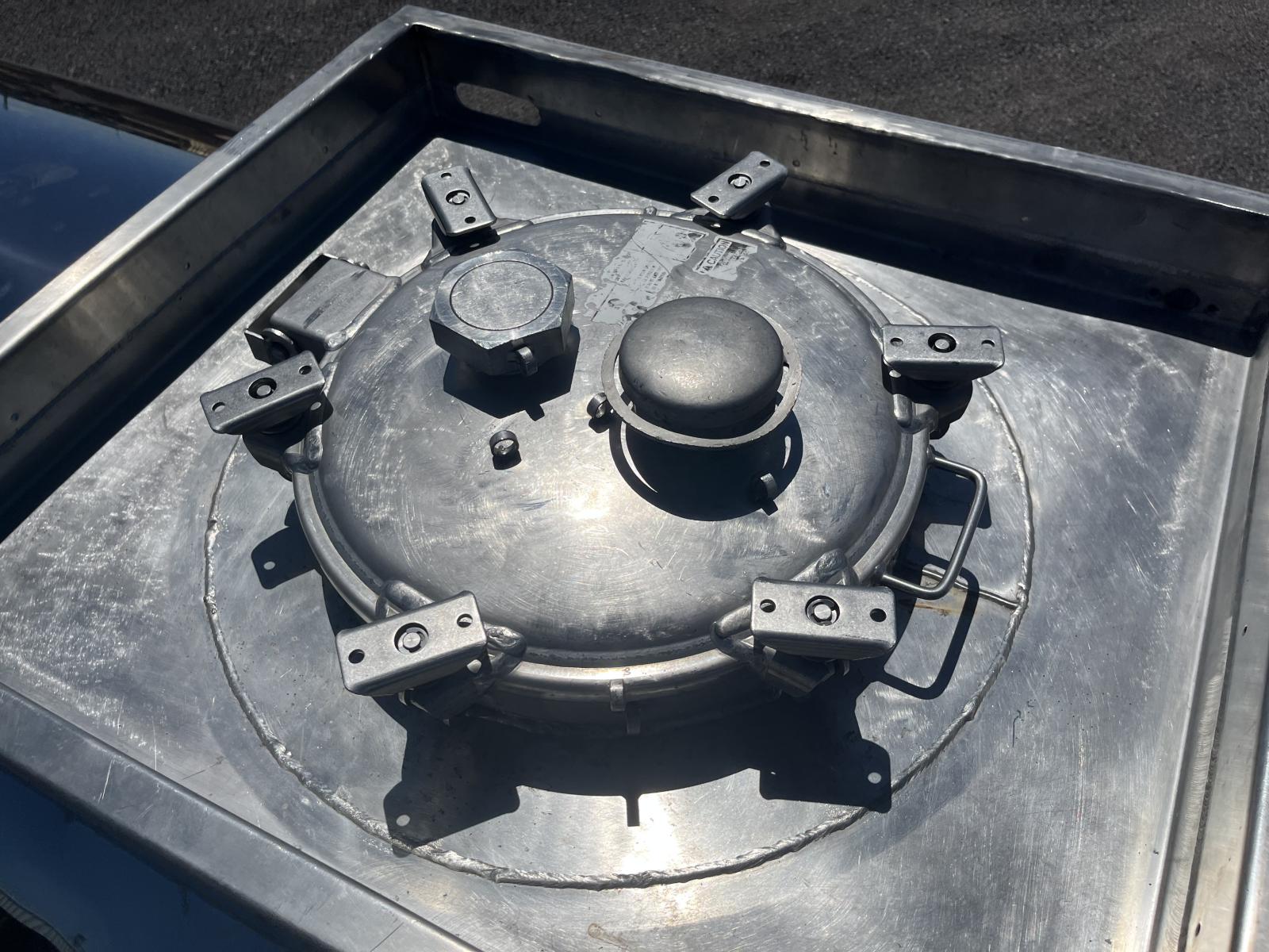 ./imagenes/INVOICE/2019/18047/PIPA DE 6,800 GALONES (5).JPG